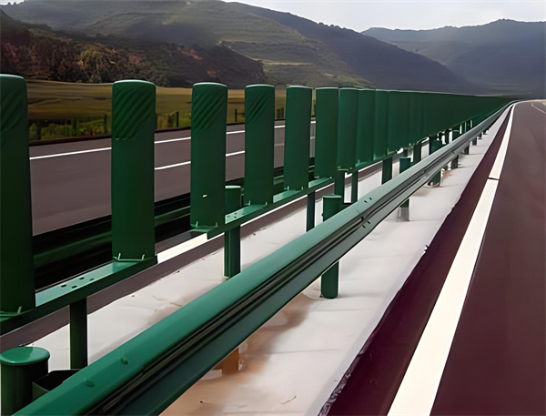 成都三波护栏板在高速公路的应用